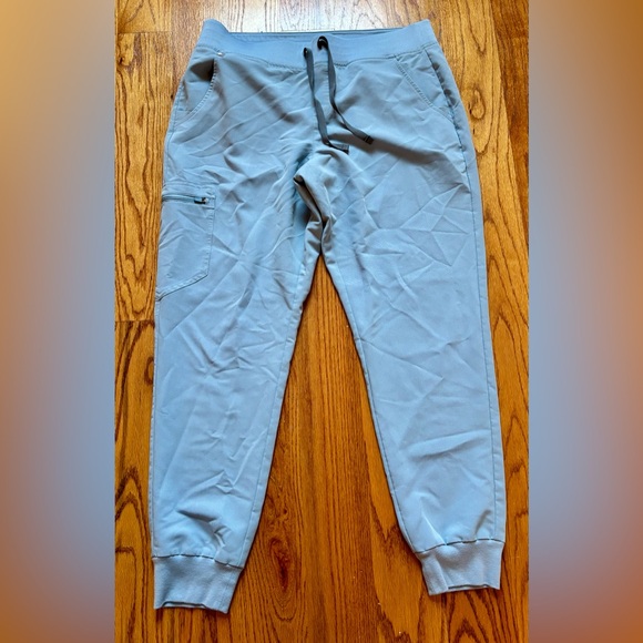 Figs Scrub Set Rafaela Mandarin Top Zamora Jogger Pants Light‎ Blue Gray Medium - Picture 2 of 9